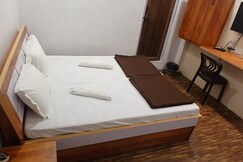 HOTEL KOHINOOR INN