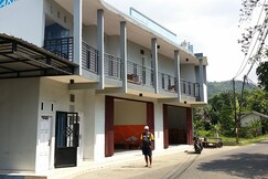 Hotel O Sawang Sana Motel Syariah Near SMAN 1 Sangkapura