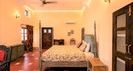 Ghanerao Royal Castle Room Type - Heritage Premium Room with Bathtub