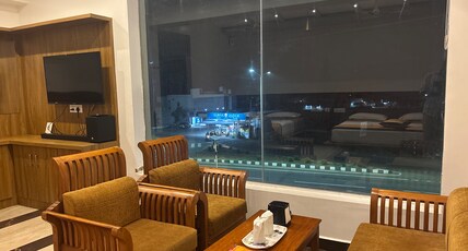 VELAVAN HERITAGE  INN Room Type - City View Suite AC with King Bed and Balcony