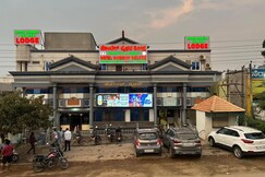 Vybhava Deluxe Boading & Lodging