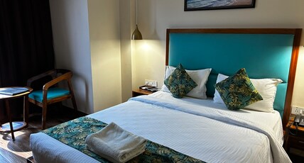 SeaScape Room Type - Deluxe Queen Room