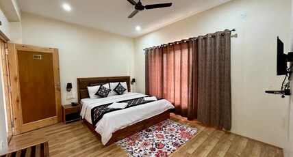 Green View Hotel Room Type - Standard Double Room