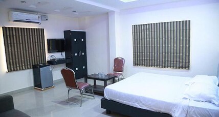 HIGHWAY GRAND RESIDENCY Room Type - Standard AC Room