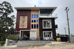 Spring Valley Enclave