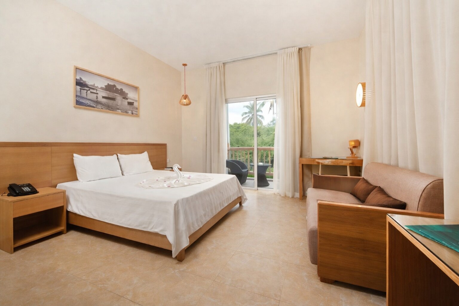 Le Palmiste Resort & Spa - Tap to explore photos