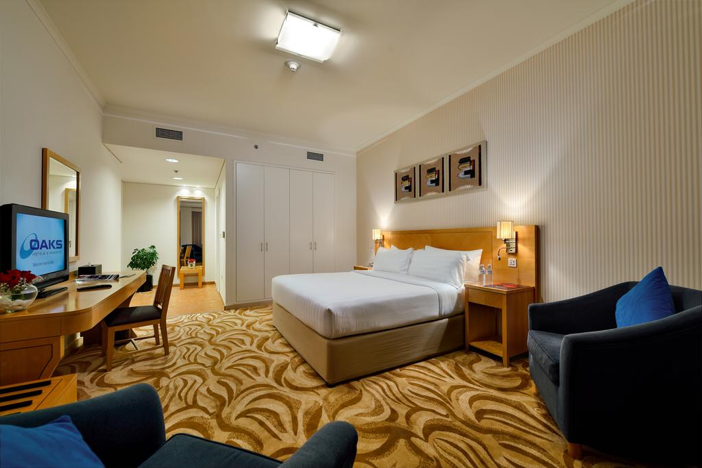 Oaks Liwa Heights Hotel Apartments - Tap to explore photos