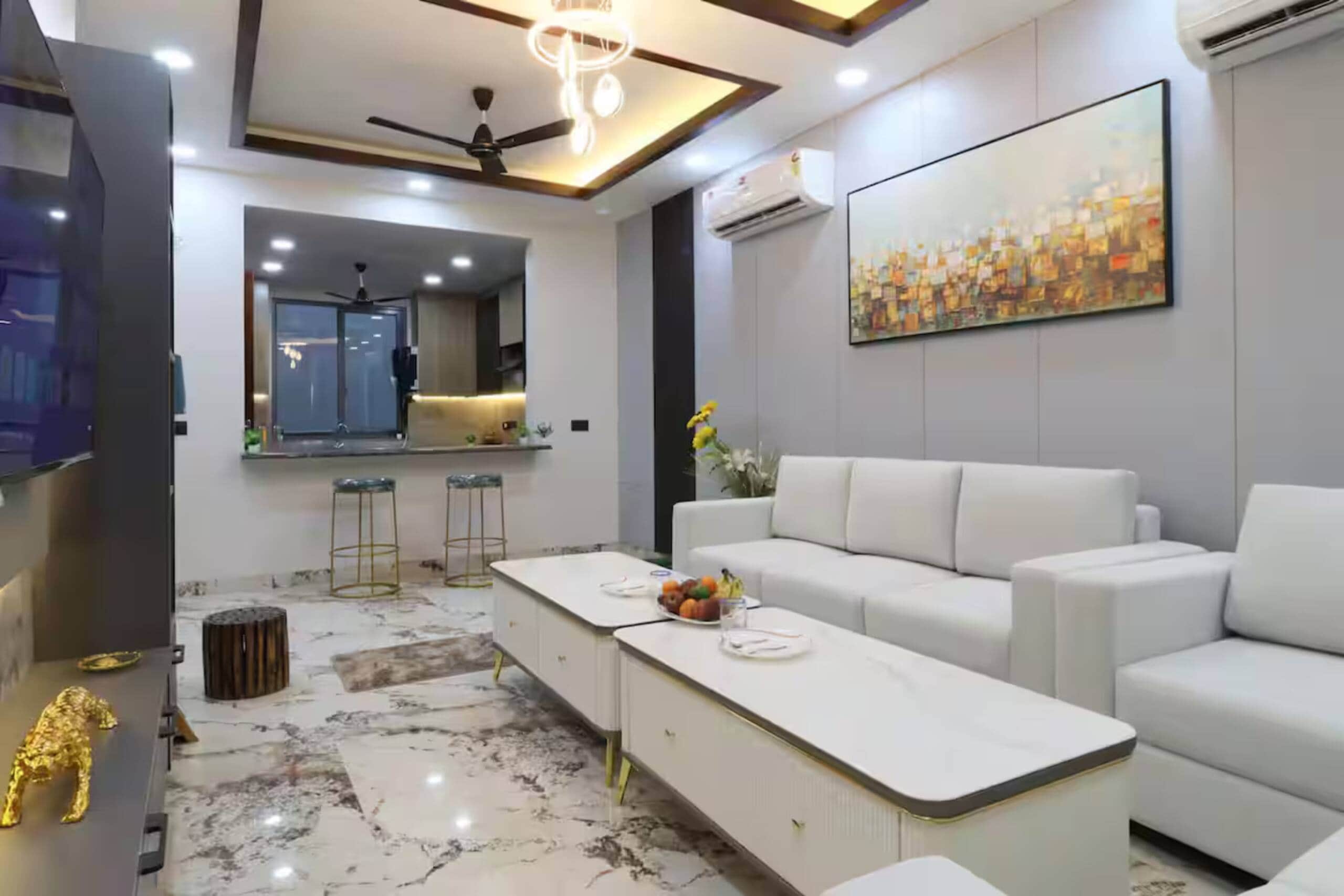 Independent 5 Br Villa in Palam Vihar Gurugram - Tap to explore photos