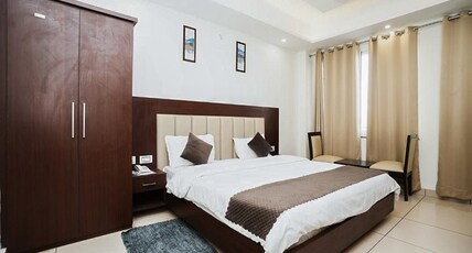 The 7 Seas Rishikesh Room Type - Deluxe Double Room with Balcony