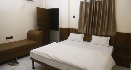 Hotel Gurukripa Palace Room Type - Room 202 Double bed ( 1st floor )