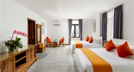 Jaya Suites Hotel Room Type - Cocoon Suite Queen With Balcony Jaya Suites Hotel Room Type - Cocoon Suite Queen With Balcony