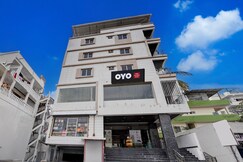 Hotel O V.K Deluxe Rooms