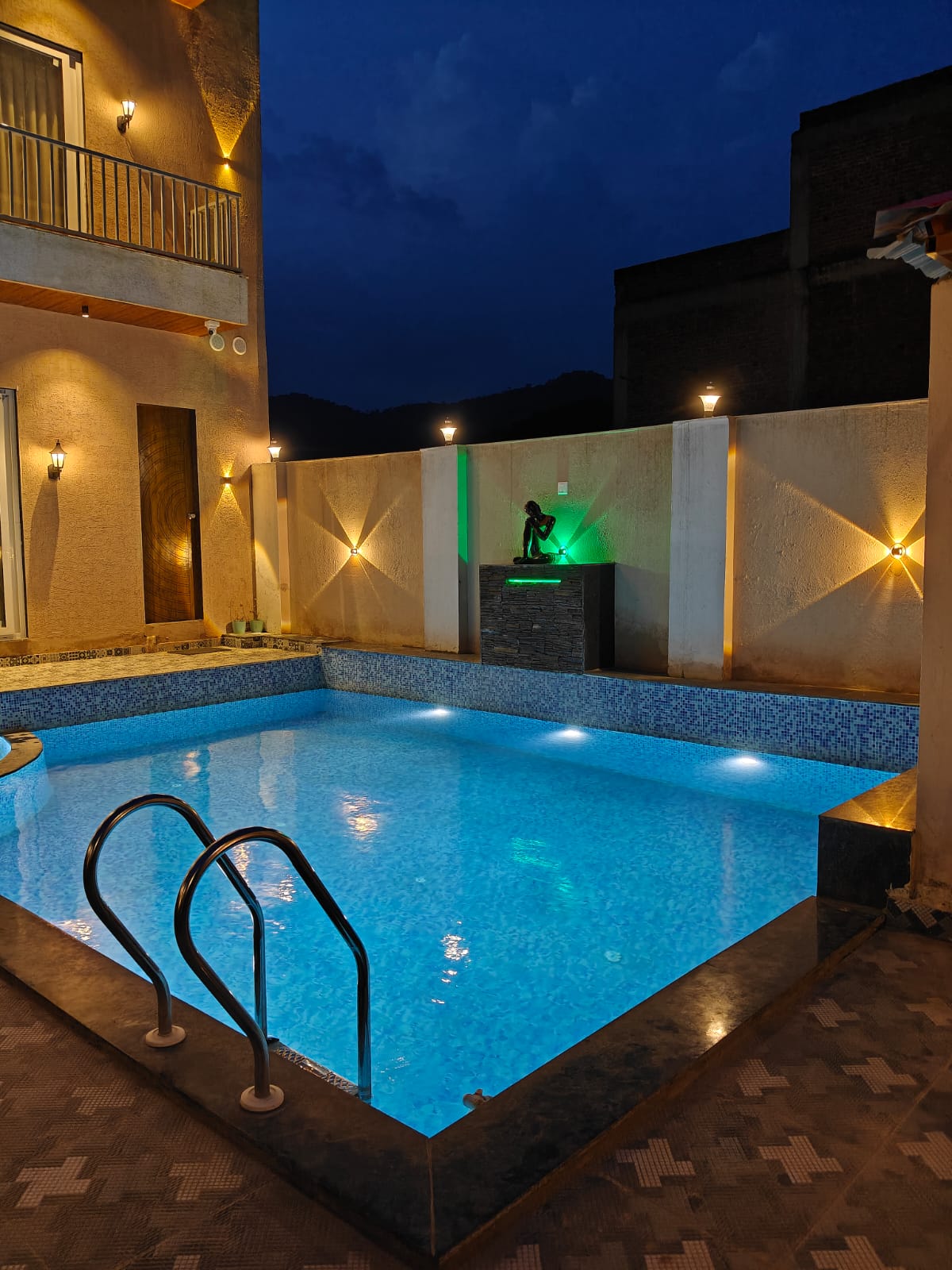 Casa Amberi Luxury Pool Villa - Tap to explore photos
