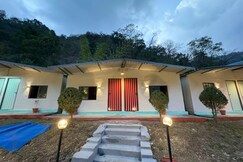 Serene Vistas Riverside Resort