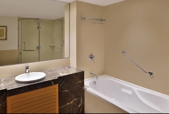 Courtyard by Marriott Chennai - Corporate - Tap to explore photos