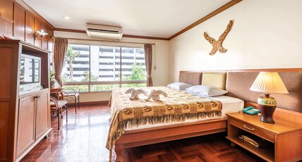 Royal Ivory Sukhumvit Nana Room Type - Superior Room