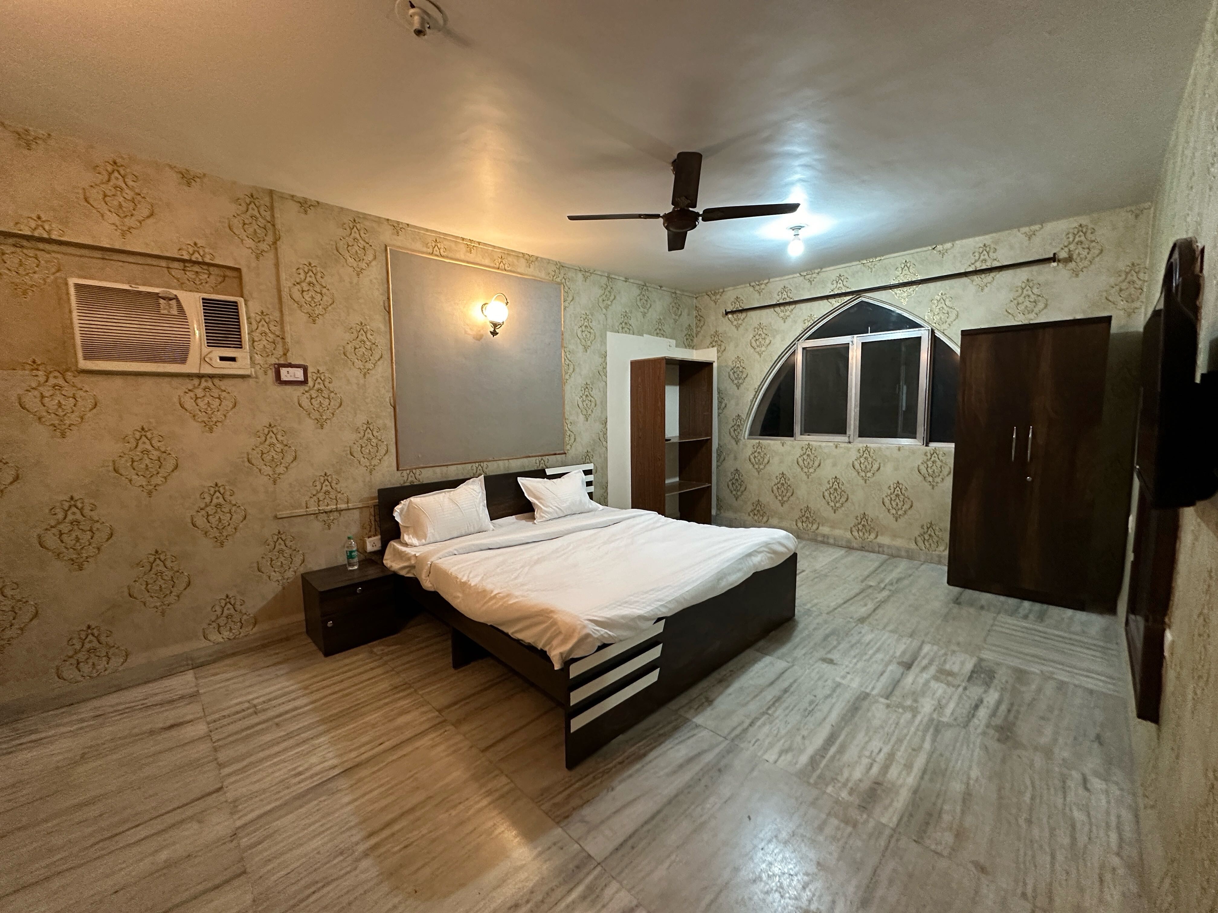 Hotel O 820590 Hotel River Stay - Tap to explore photos