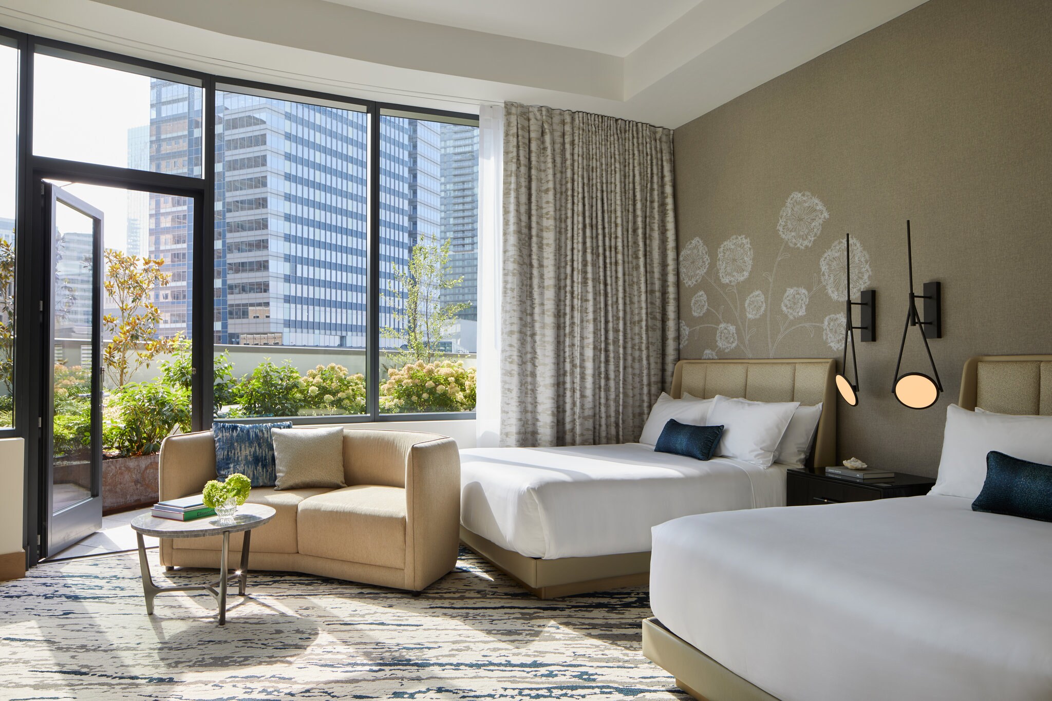 InterContinental Hotels BELLEVUE AT THE AVENUE - Tap to explore photos