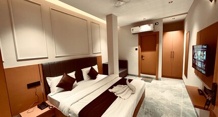 Hotel Balaji Inn, Ayodhya Bypass Room Type - Deluxe Room