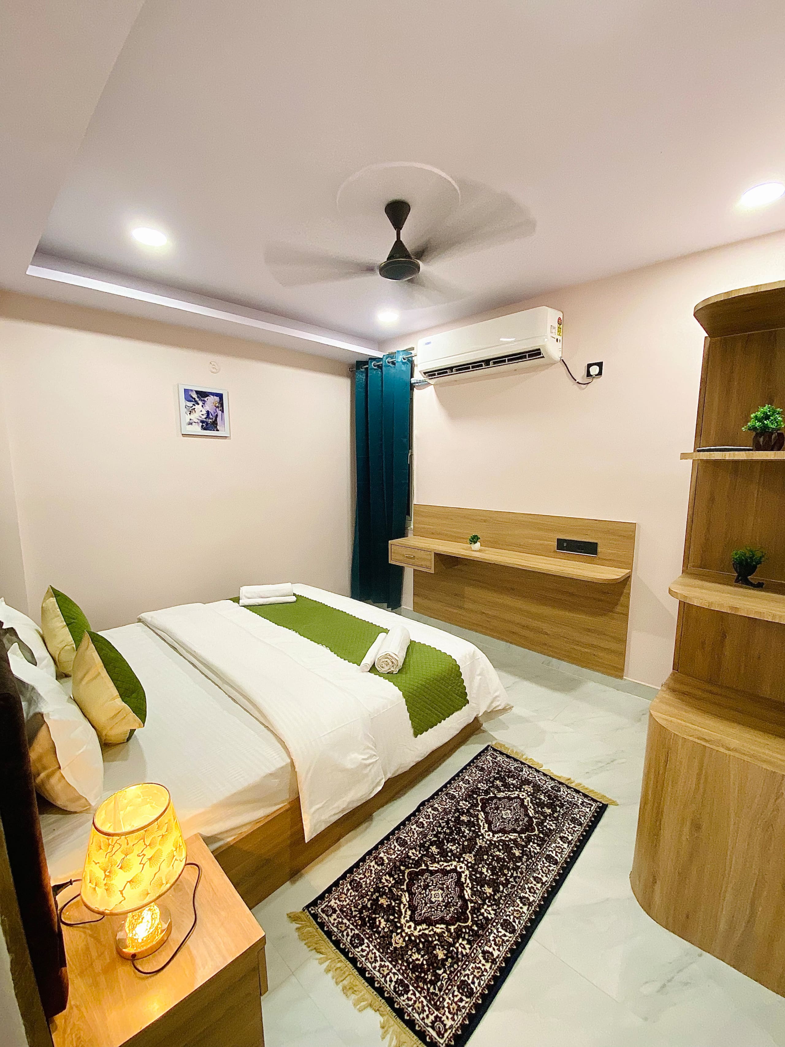 Triyuga 2Bhk GangaView Lift Parking Temple 3.5km - Tap to explore photos