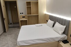 HOTEL RADIAN INN