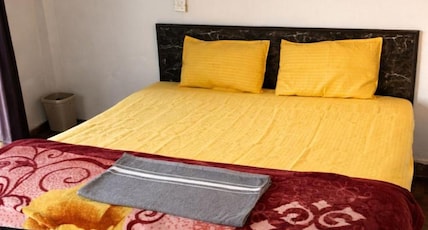 Budget Inn and The Cozy Cafe Room Type - Double Room