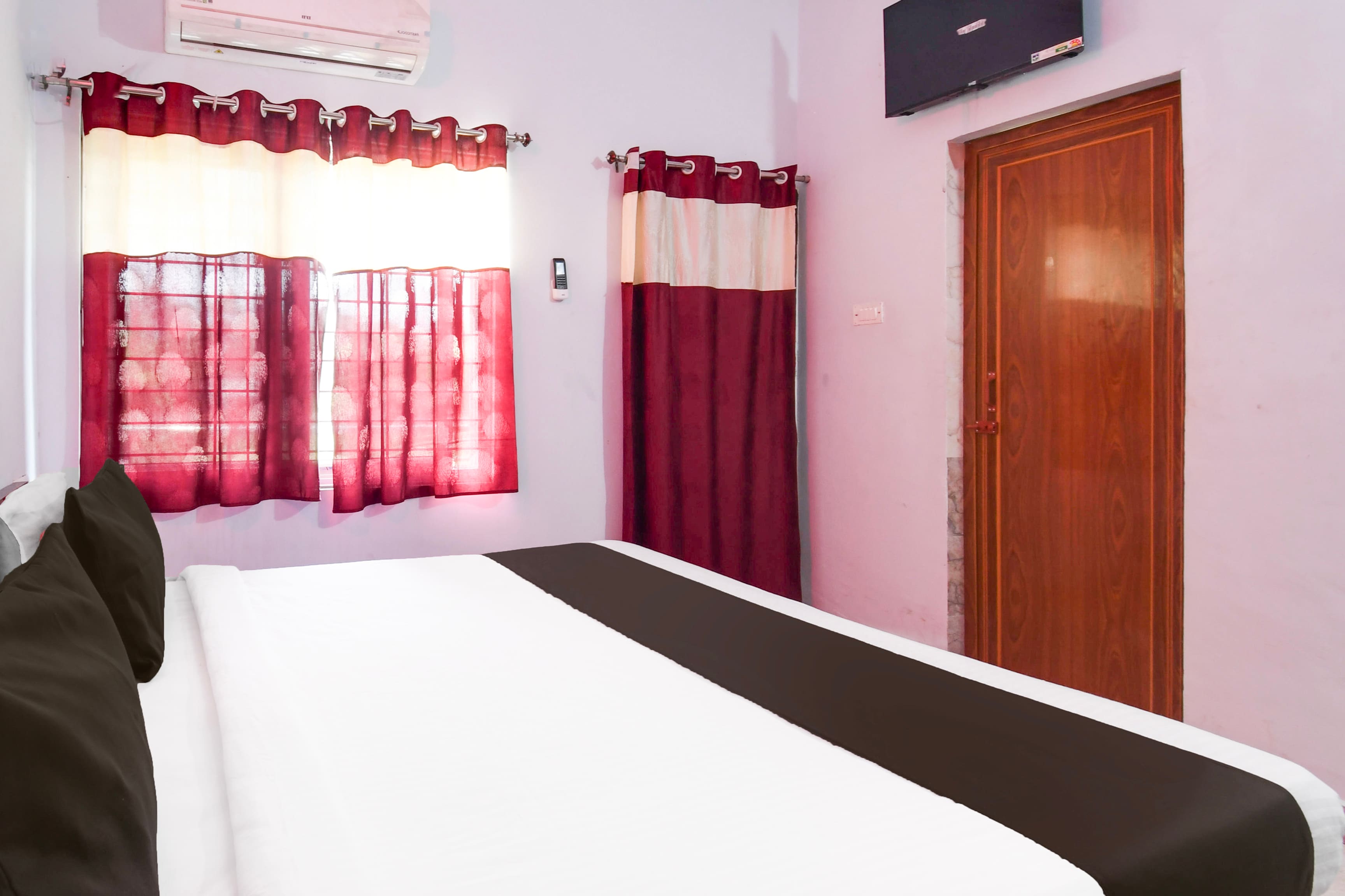 Hotel O Shree Guest House - Tap to explore photos