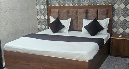 Shri Vindhyavasini Residency Room Type - Eight Bed Family Room
