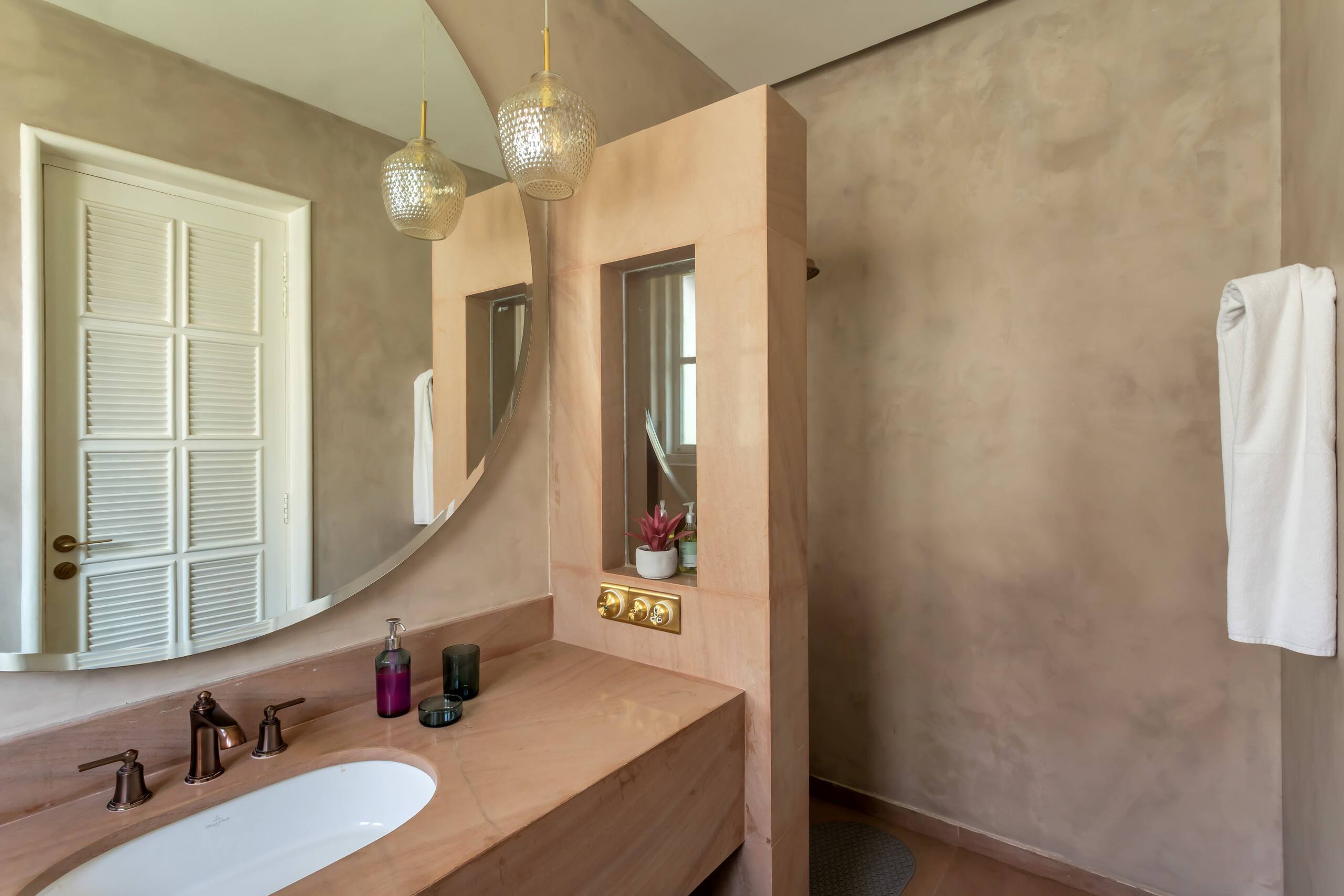 Cherry 4bhk Vagator - Tap to explore photos