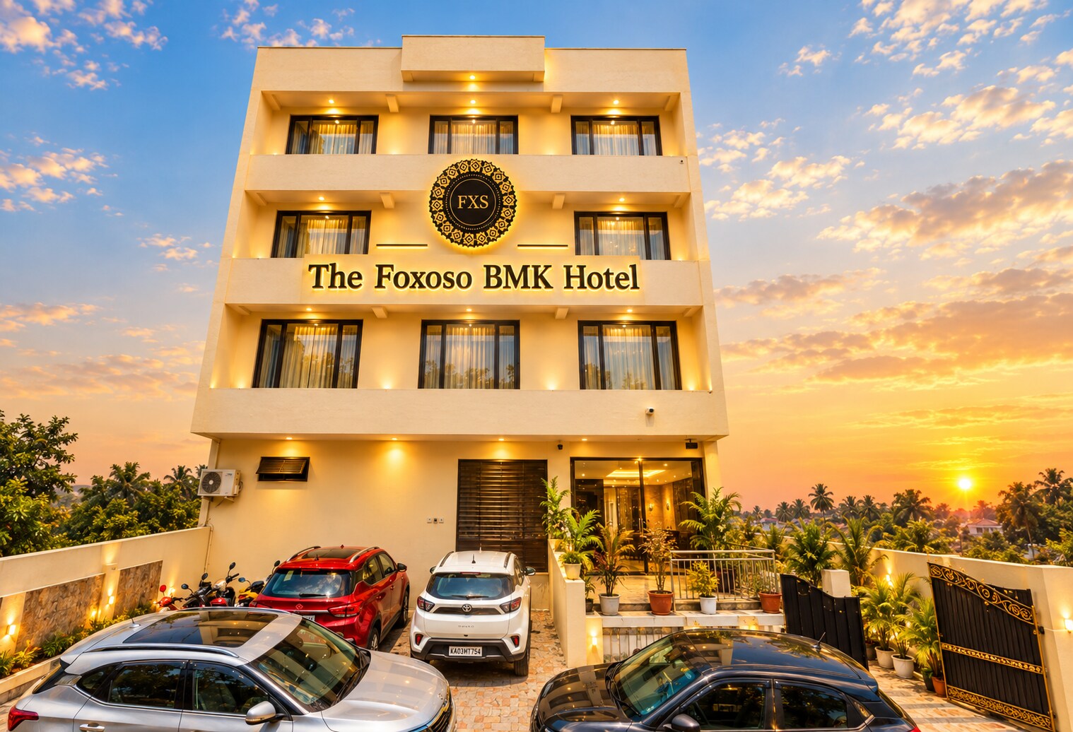 Foxoso The BMK Hotel, GK-1 - Tap to explore photos