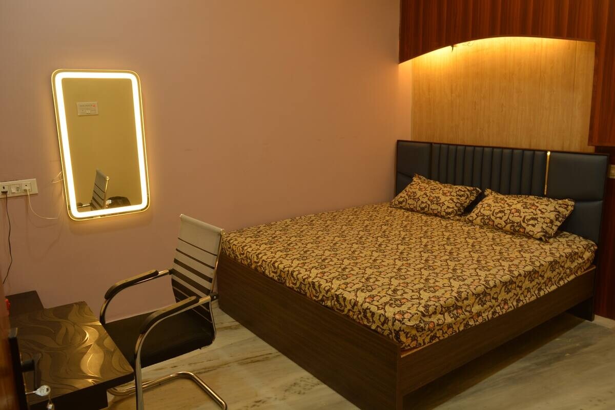 Otium Stay | Family-Friendly 2BHK - Unit C - Tap to explore photos