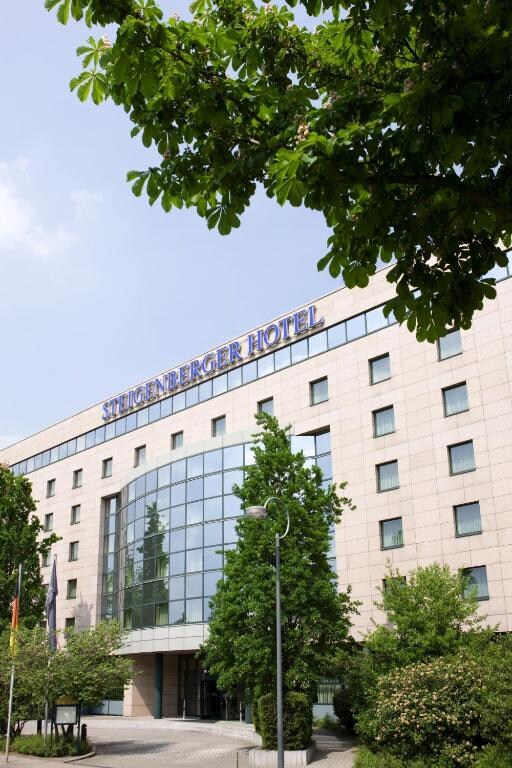 Steigenberger Hotel Dortmund - Tap to explore photos