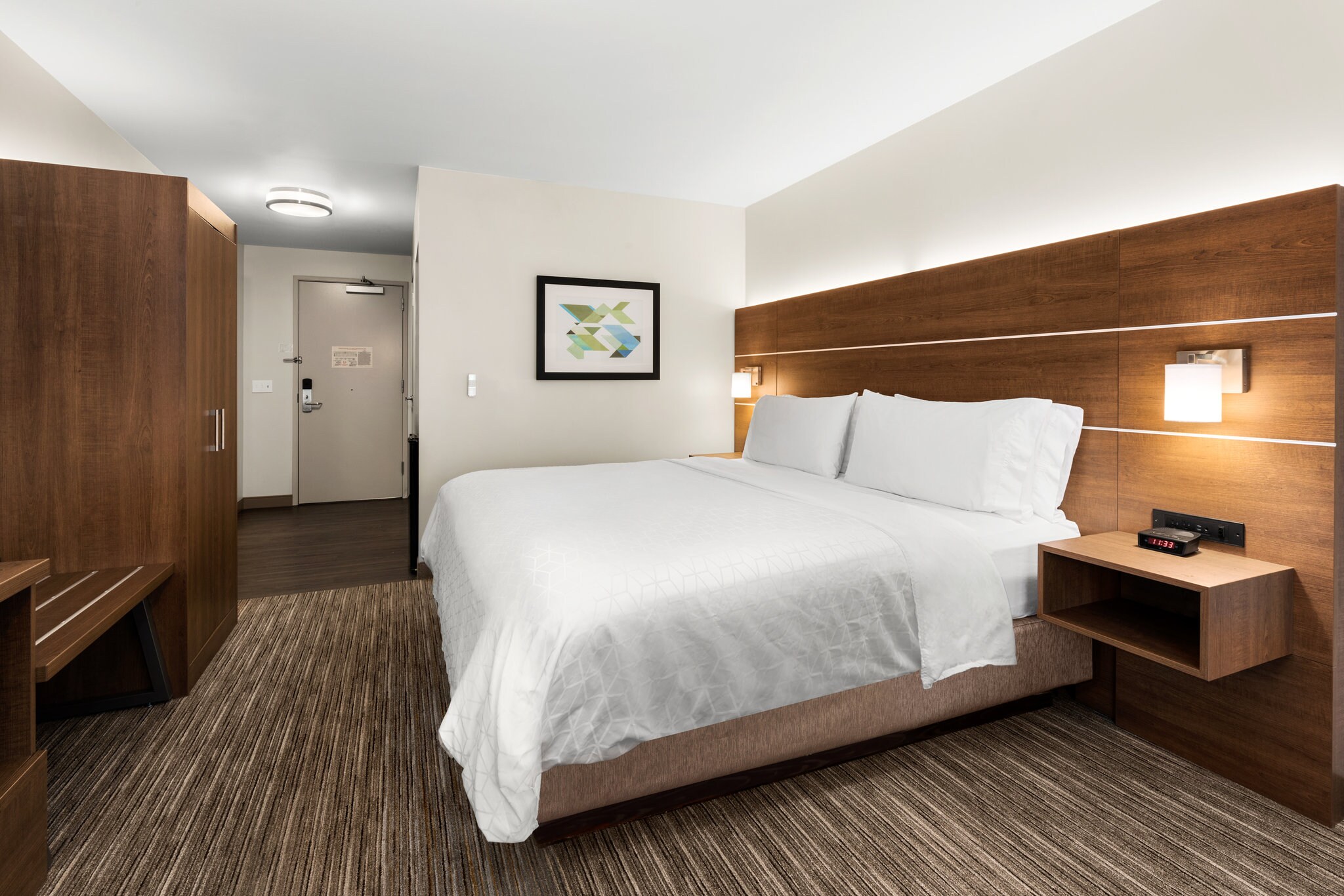 Holiday Inn Express Suites Sumner - Tap to explore photos