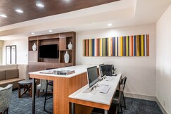 Holiday Inn Express & Suites Camarillo