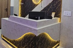 Hotel Diamond Shine