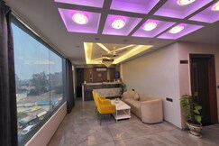 Hotel Tesla