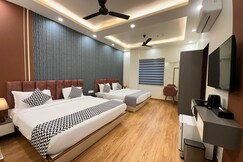 Address of AANCHAL PALACE HOTEL