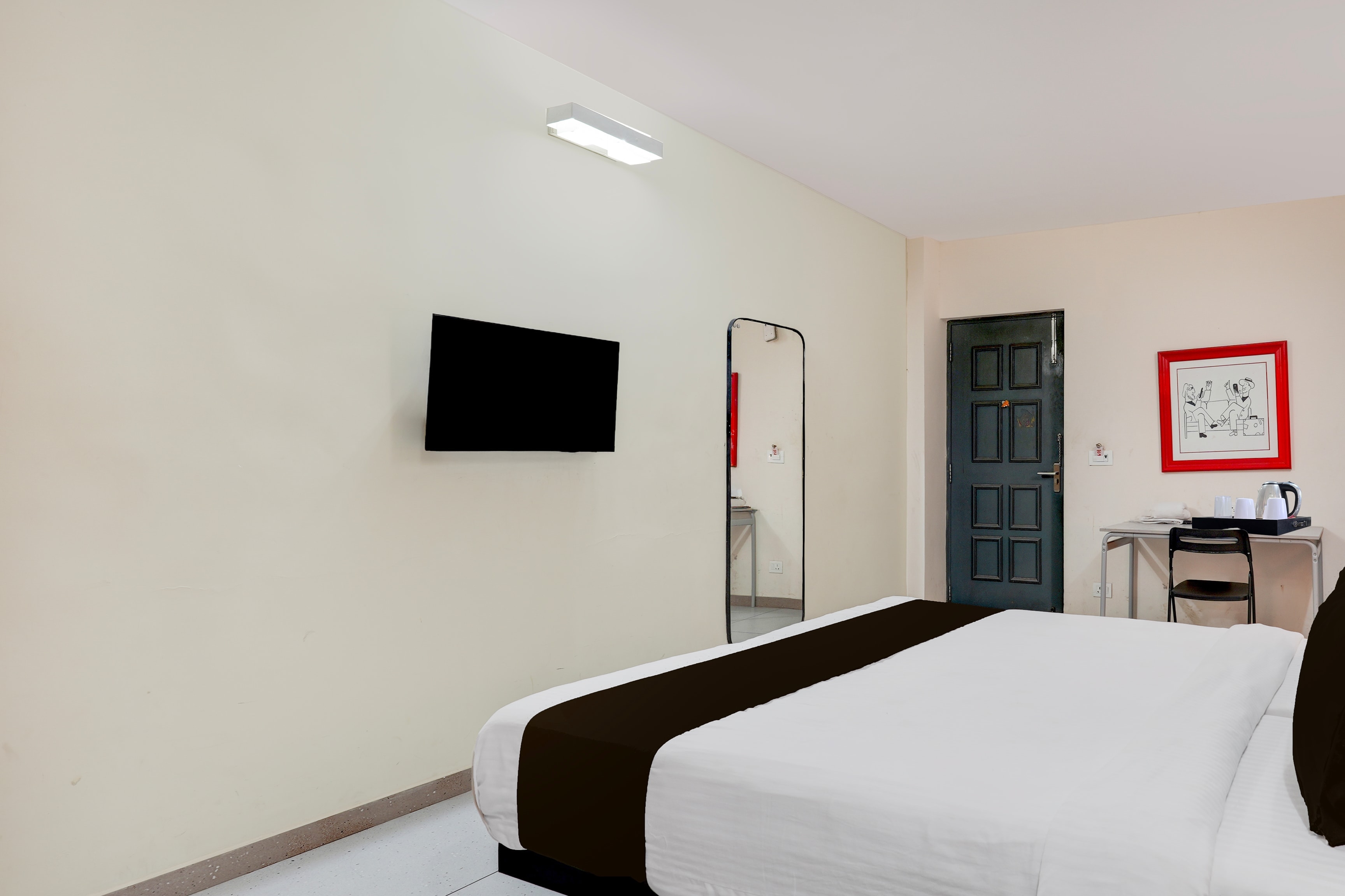 Super Townhouse T Nagar Chennai - Tap to explore photos