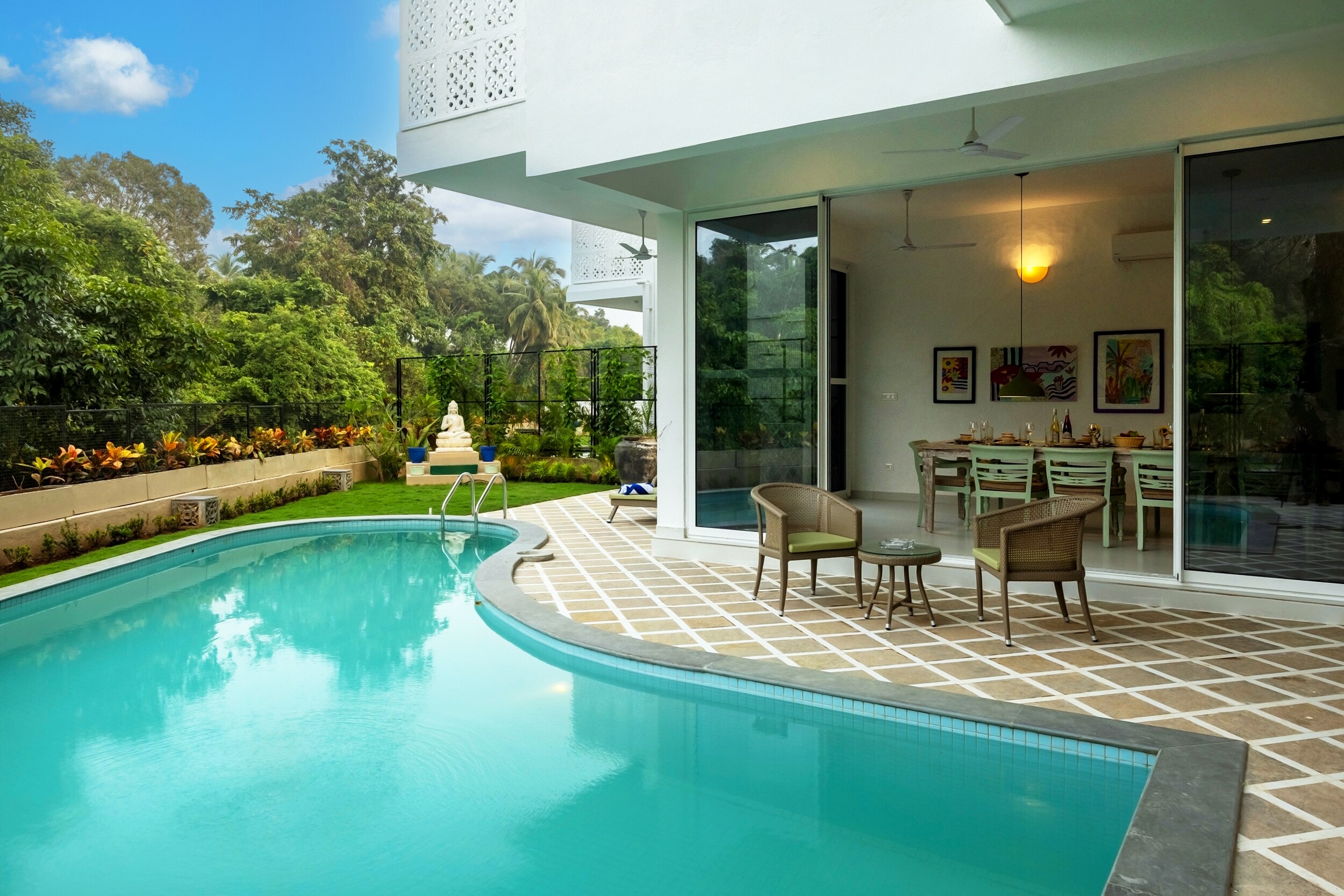 Aroha Palms Luxury Villas - Tap to explore photos