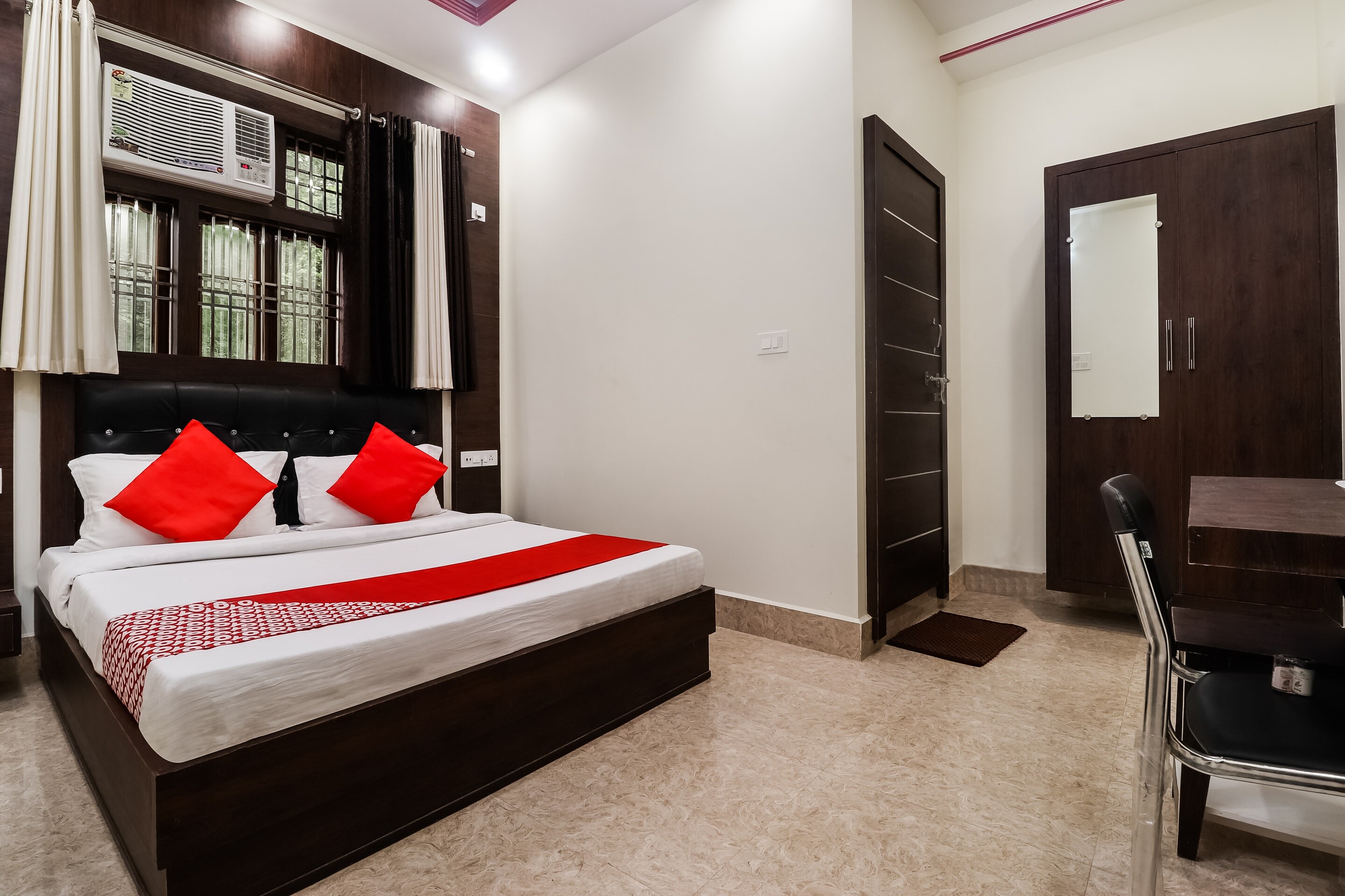 Hotel O by OYO Titli Resort - Tap to explore photos