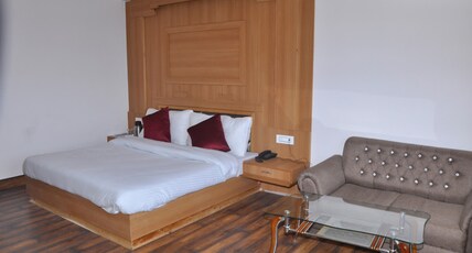 Hotel Natraj International Room Type - Deluxe Room