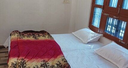 Shri Sita Ram Home Stay Room Type - Deluxe Room
