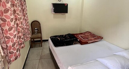Hotel Bharti Palace Room Type - Double Bedroom
