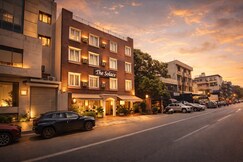 The Solace Hotel - Nehru Place