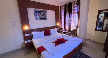 Hotel Kapoor Palace Room Type - Double Bed Non-AC Room