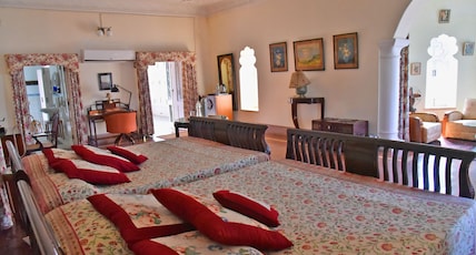 Hotel Udai Bilas Palace Room Type - Maharawal Suite