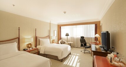 Crowne Plaza QINGDAO Room Type - 2 Single Standard Club Floor