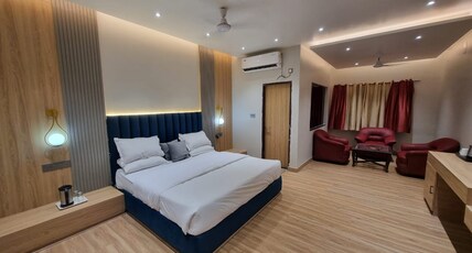 Balaji Prakash Hotel Room Type - Suite