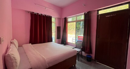 Hotel Shri Narayan & Restaurant Room Type - Deluxe room