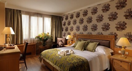 DIVANI CARAVEL Room Type - Lycabettus View Suite
